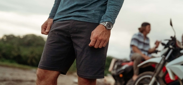 KUHL MEN'S TRAVEL SHORTS