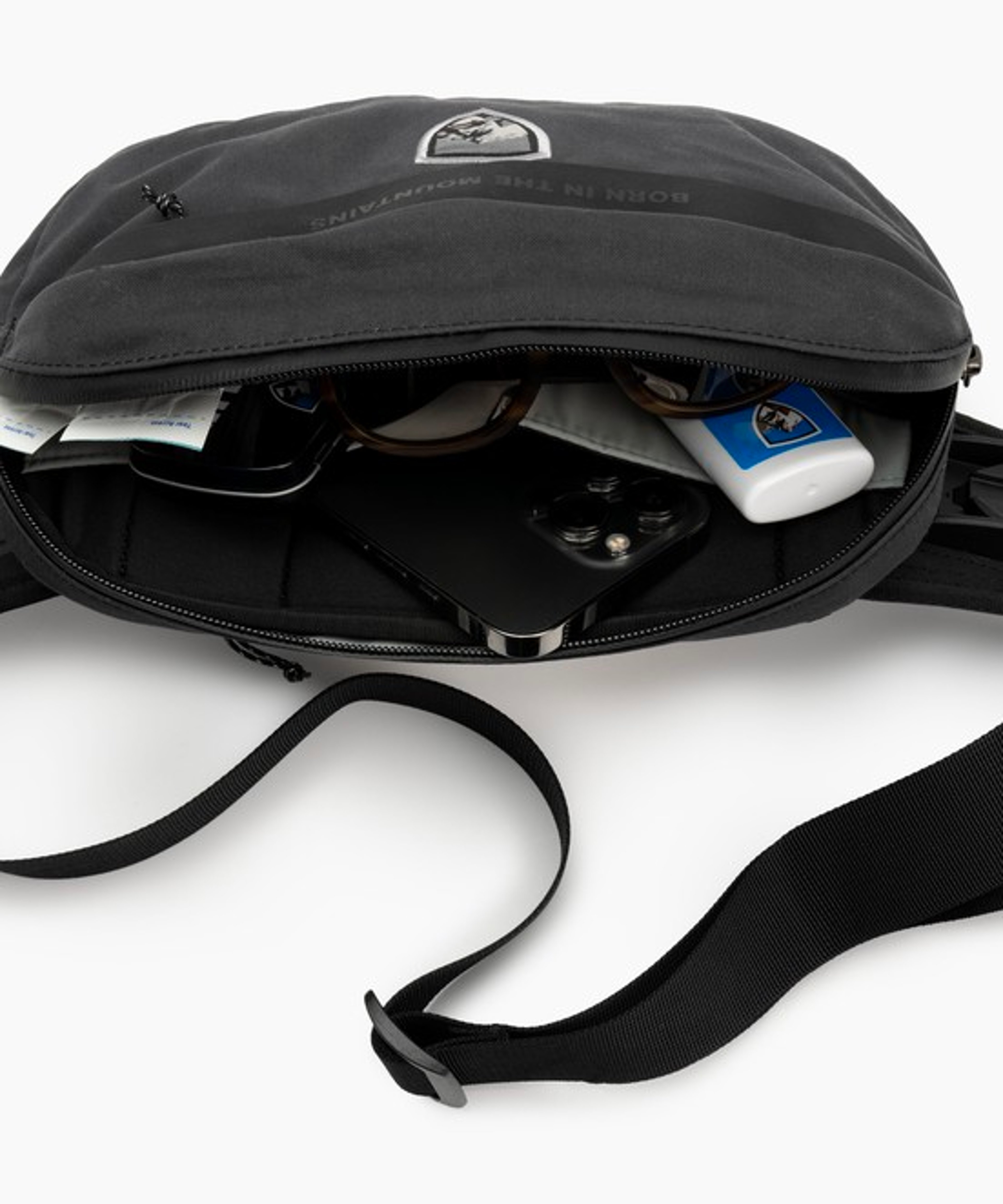 KUHL Eskape Kanvas Sling Pack Ink Black